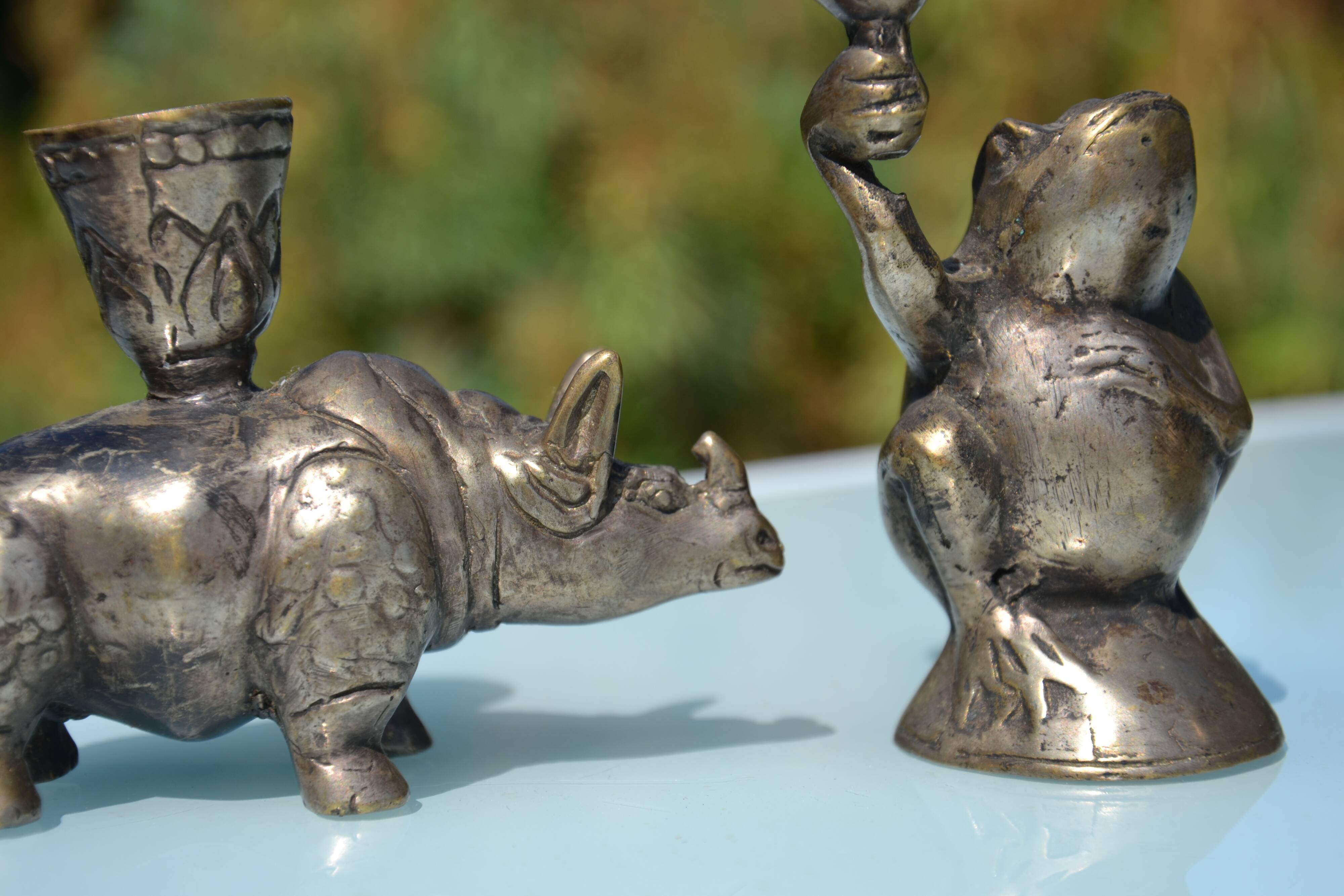3 animal-shaped bronze candlesticks