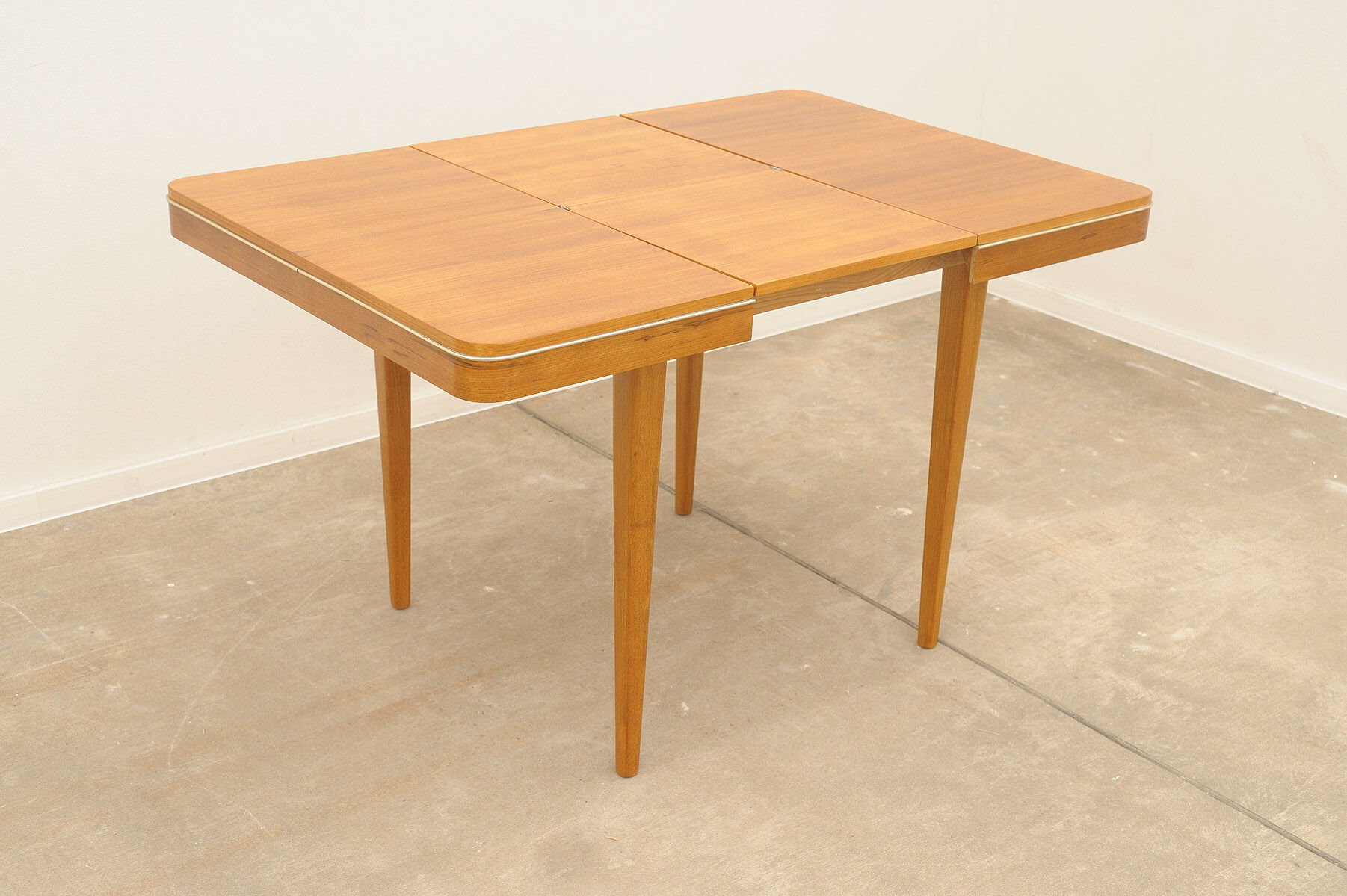 Fully renovated midcentury dining table by Jitona 1960´s, Czechoslovakia