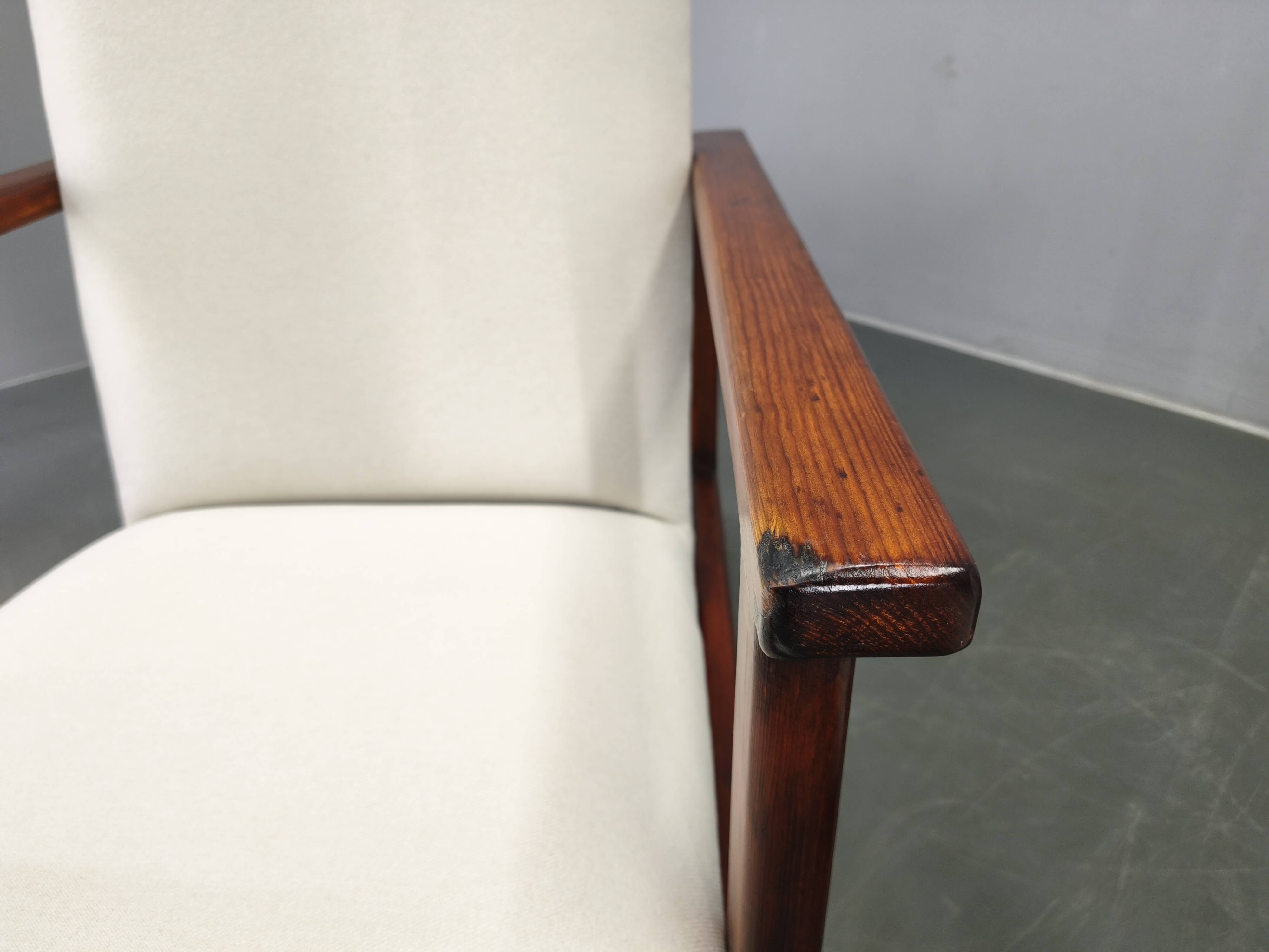 Pair of Mid-Century Pine Lounge Chairs, Czechoslovakia 1970s