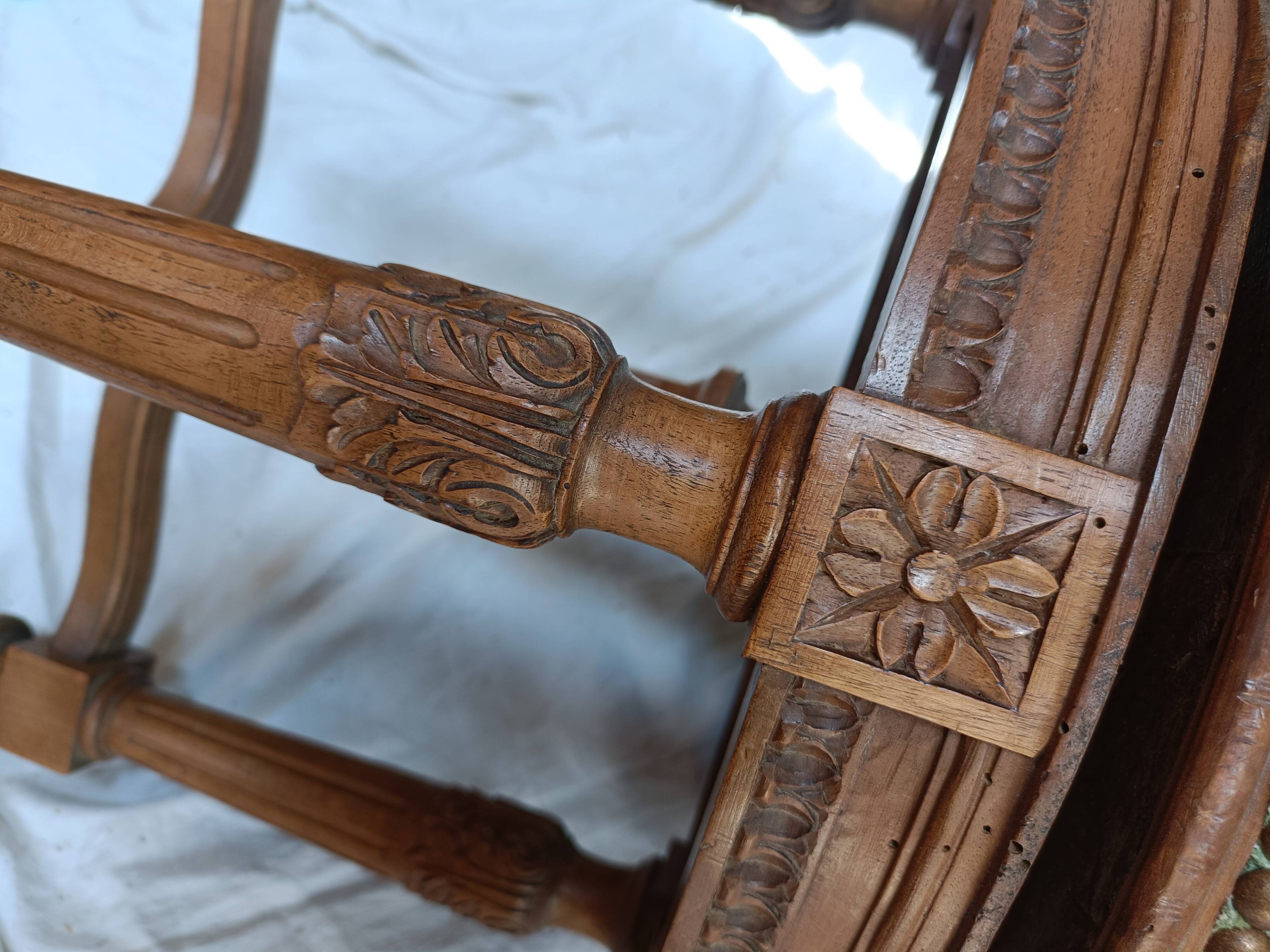 Louis XVI style piano stool in walnut