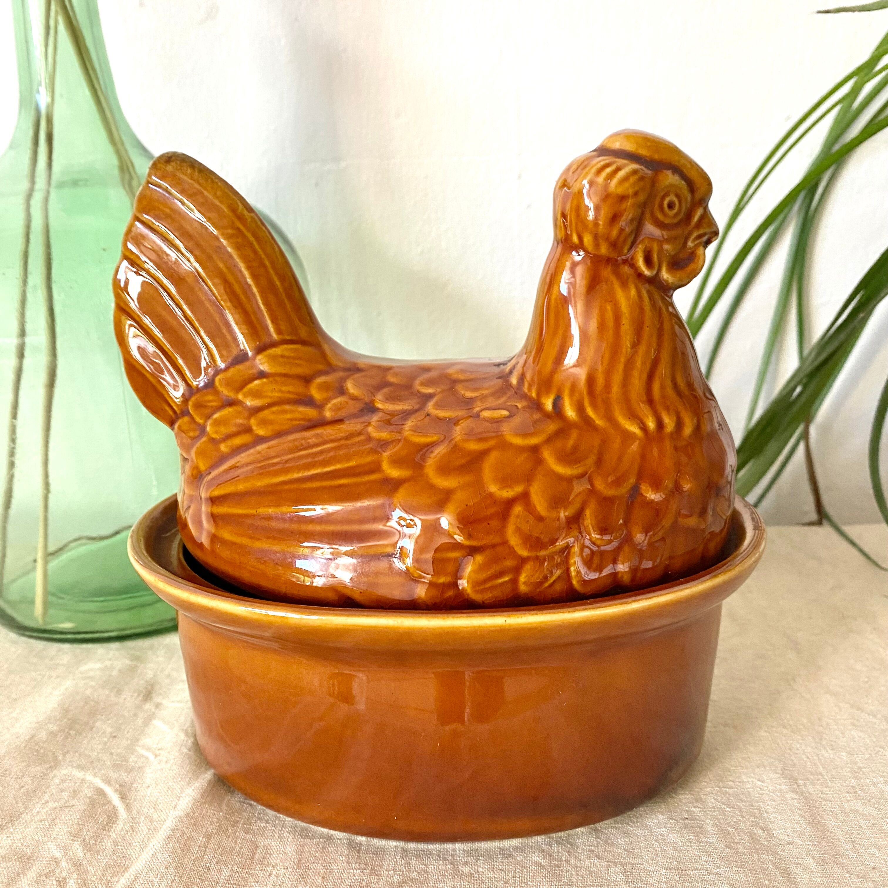 Ceramic terrine hen Geo