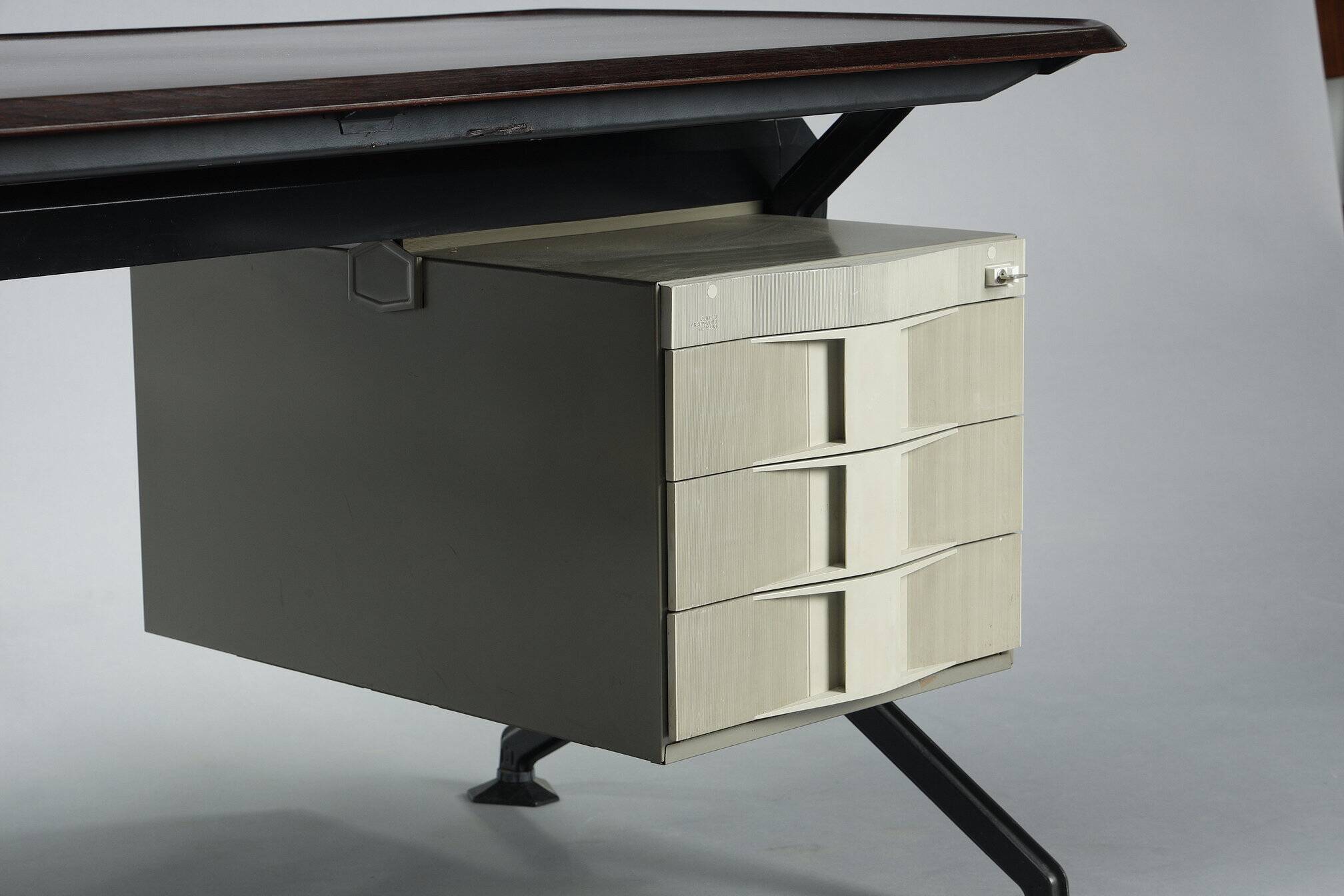 Large "ARCO" desk for Olivetti by BBPR