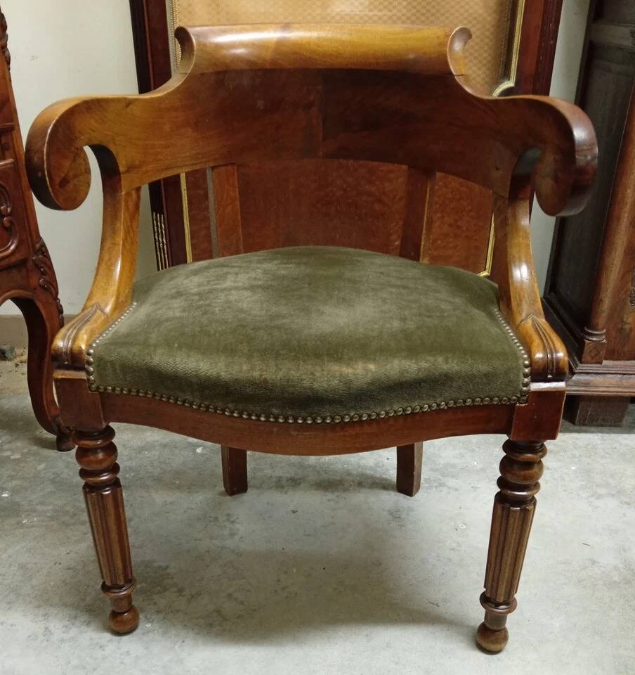 Empire-Charles X walnut office chair with a gondola backrest.