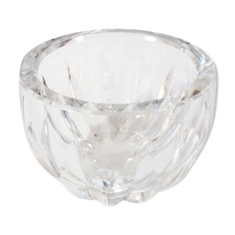 Empty crystal ramekin pocket