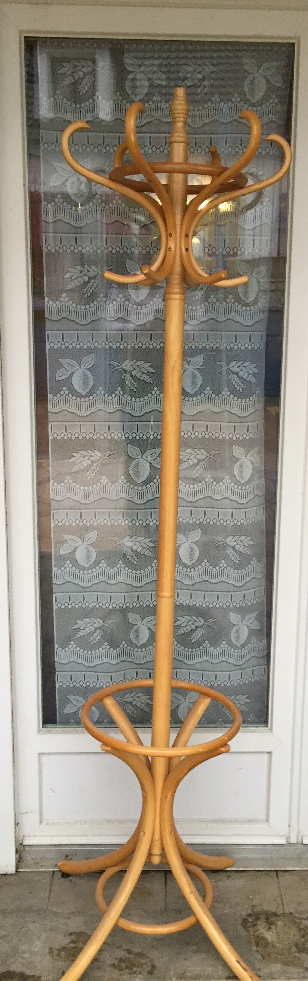 Portemateaux on vintage foot