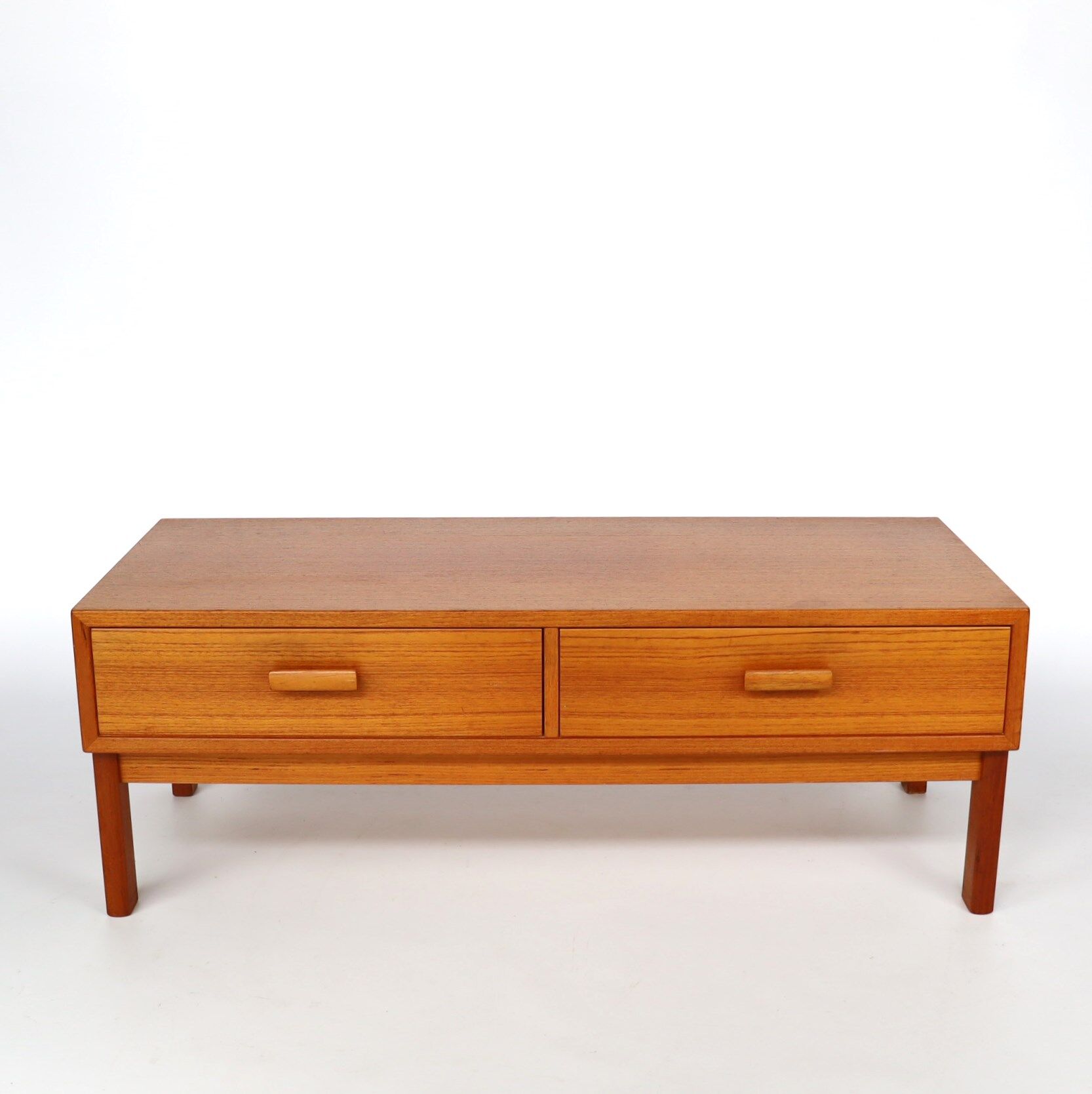 Commode basse scandinave