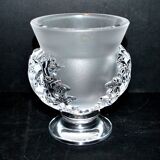 LALIQUE frosted crystal vase, Saint-Cloud model with acanthus leaves, 1950-1960