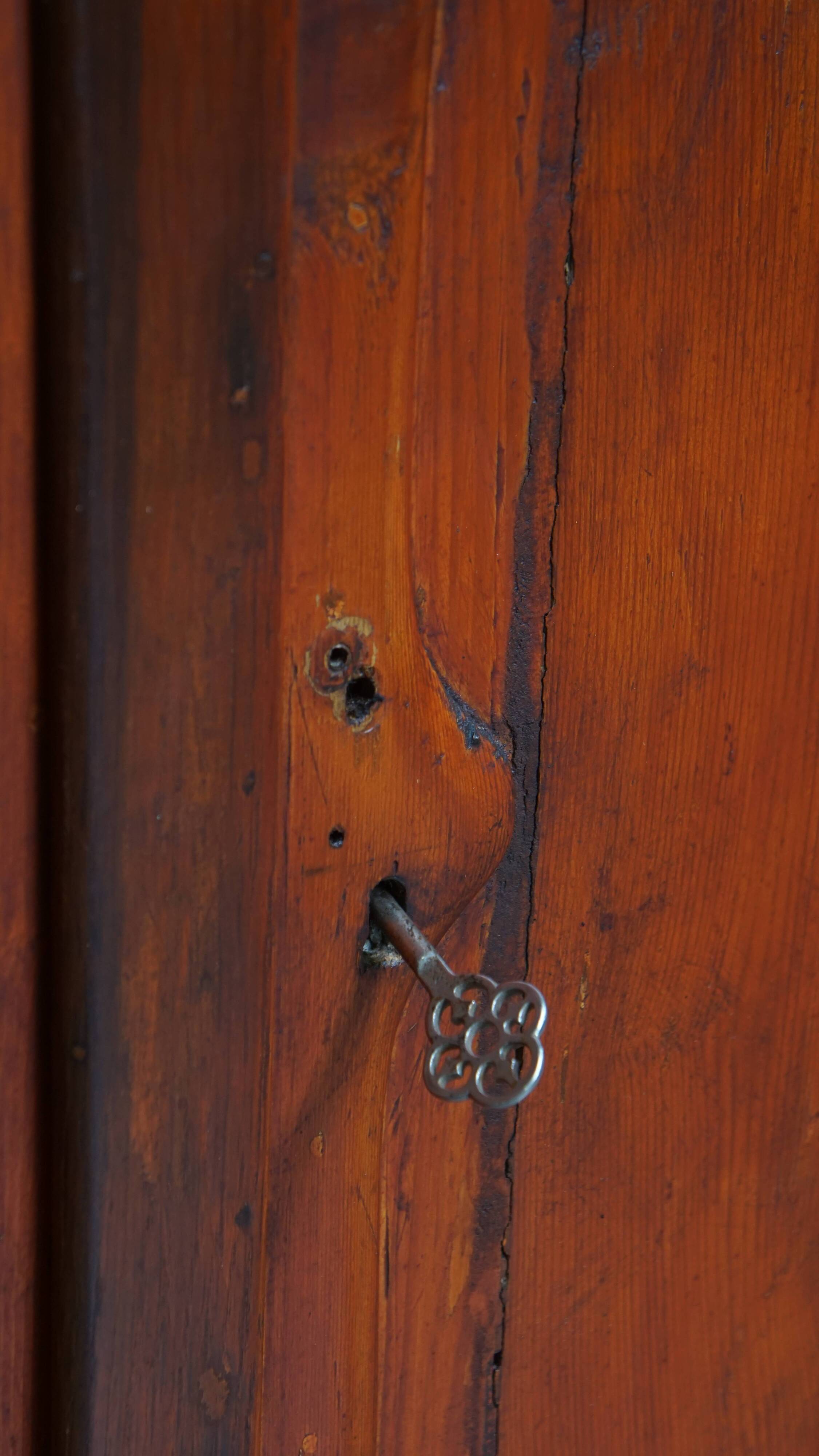 Antique Cabinet in Red/Brown with 2 Doors and a Drawer with Working Lock