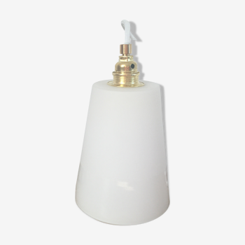 Lamp in white frosted glass