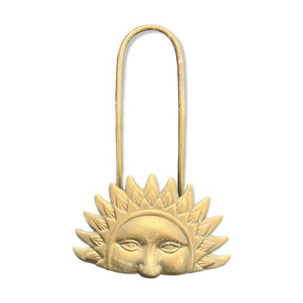 Porte-lettres soleil en bronze doré années 1960