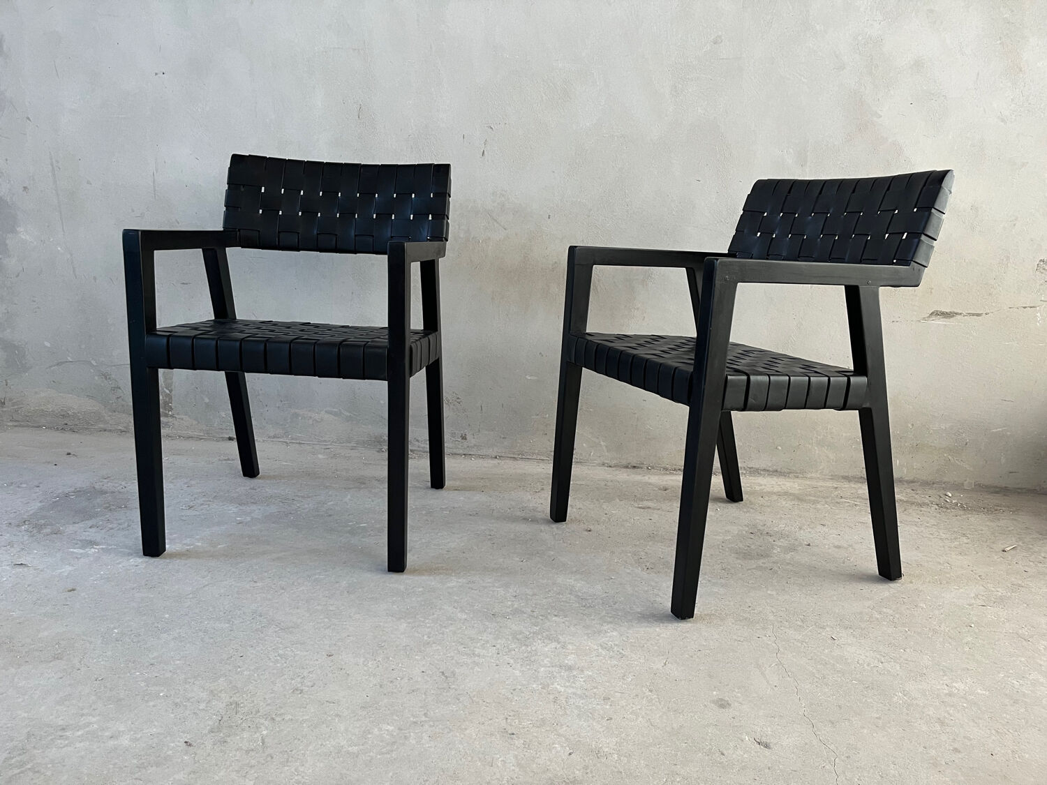 Pair olivier chair by schrihver