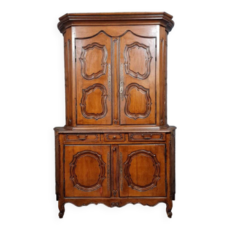 Rare two-body Louis XV curved buffet in walnut