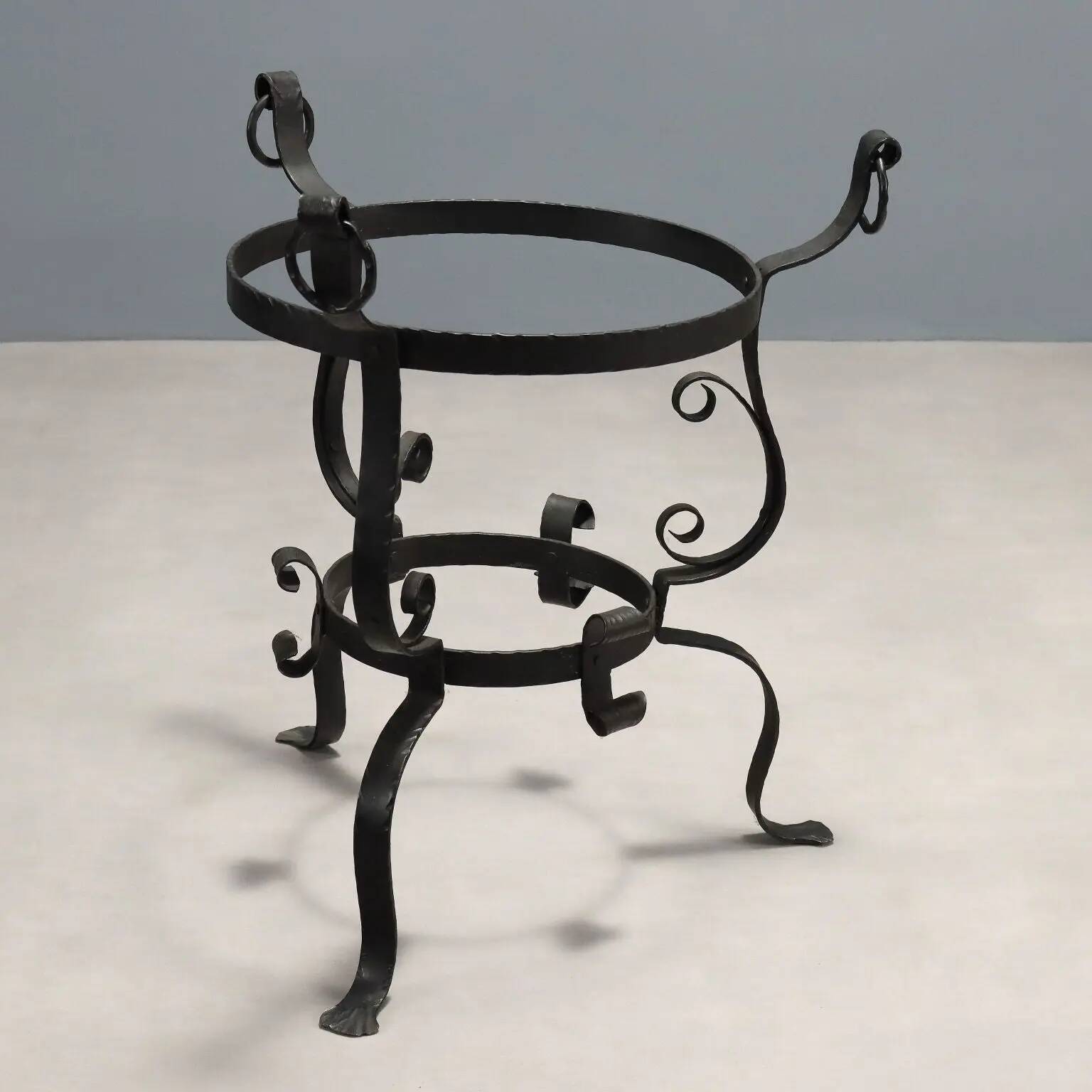 Jardinière tripode ancienne en fer forgé et cuivre, Italie, XXe siècle
