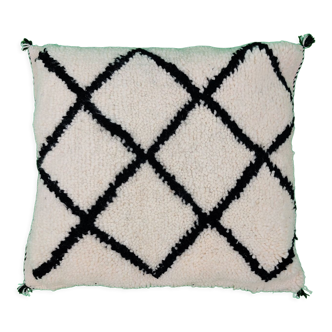 Berber wool cushion black and white