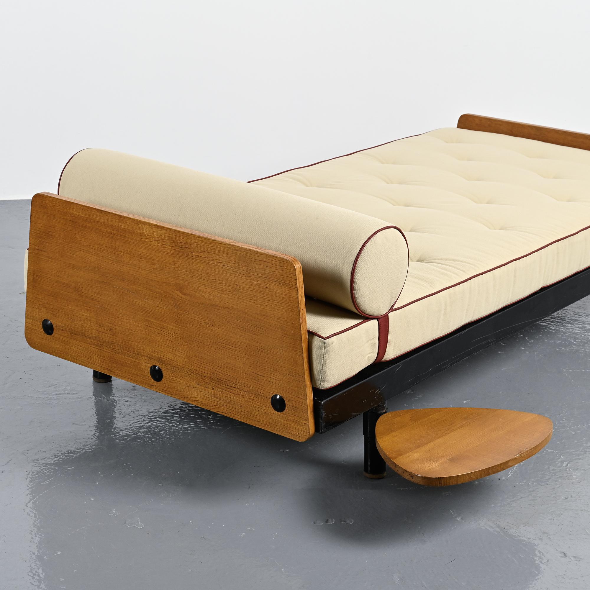 Lit de jour SCAL par Jean Prouvé, circa 1955