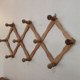 Accordion coat rack