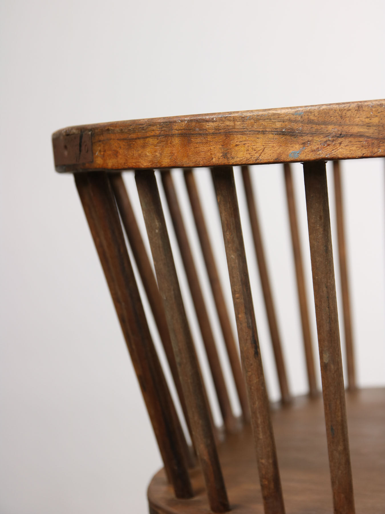 2 chaises à dossier bas Winsdor