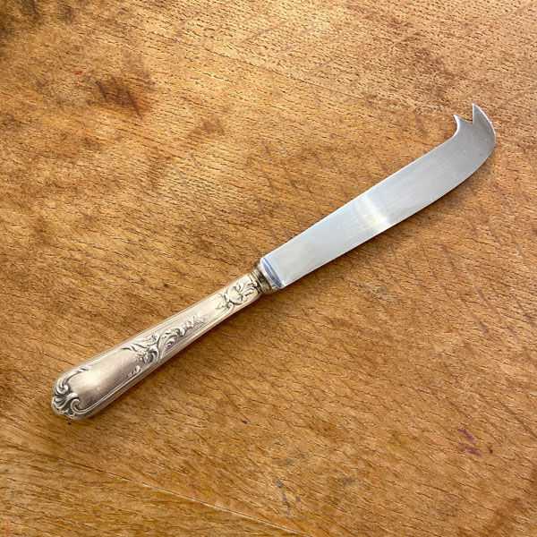 Cheese knife, Rocaille model, Ercuis