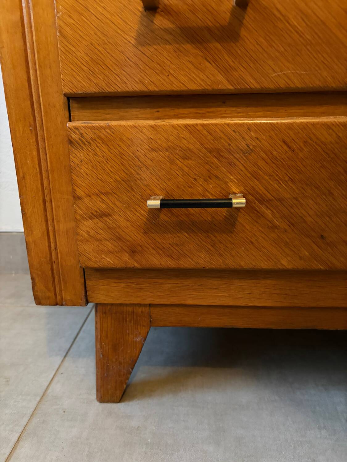 Très belle commode vintage en chêne miel