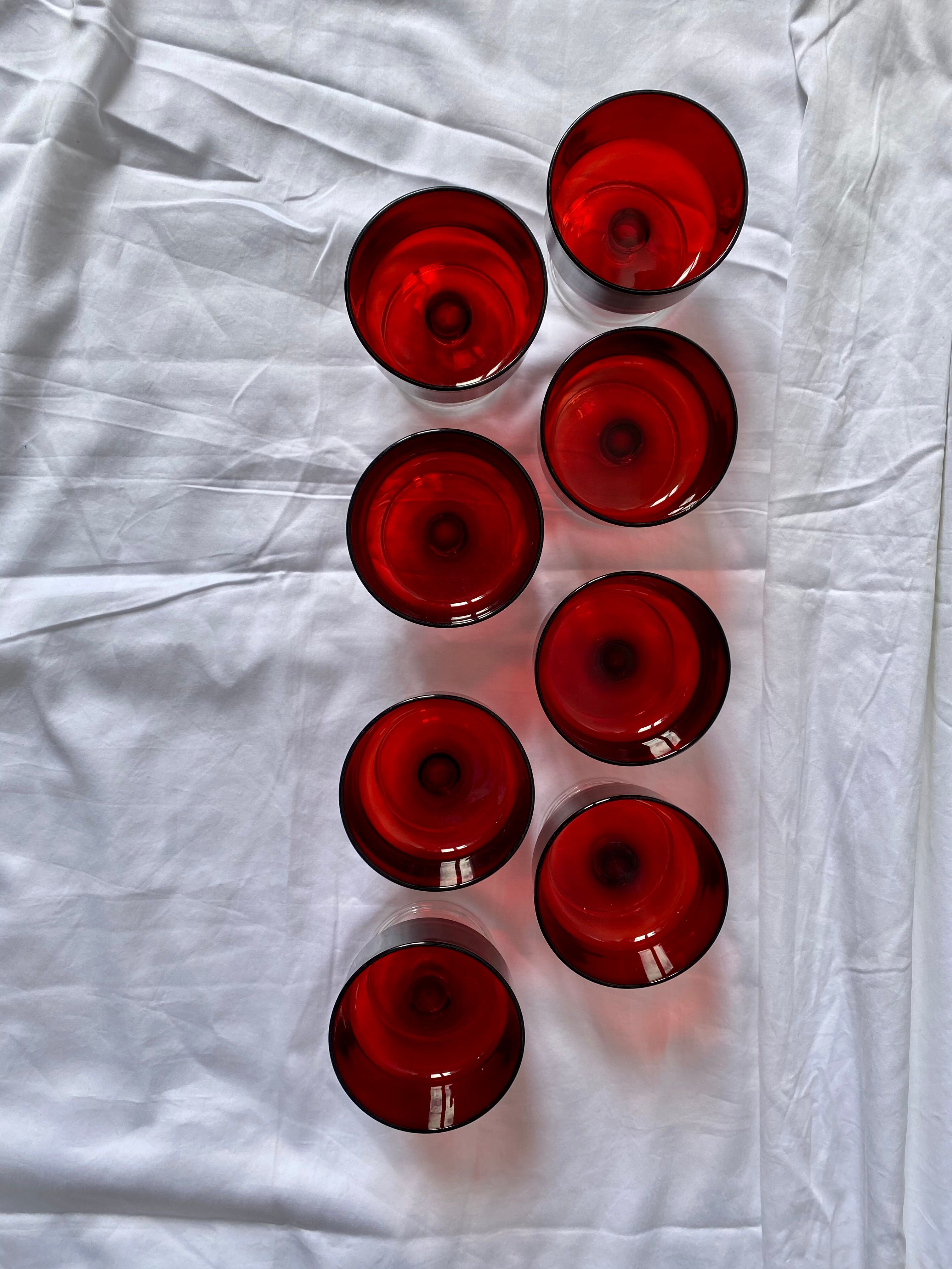 Luminarc champagne glasses