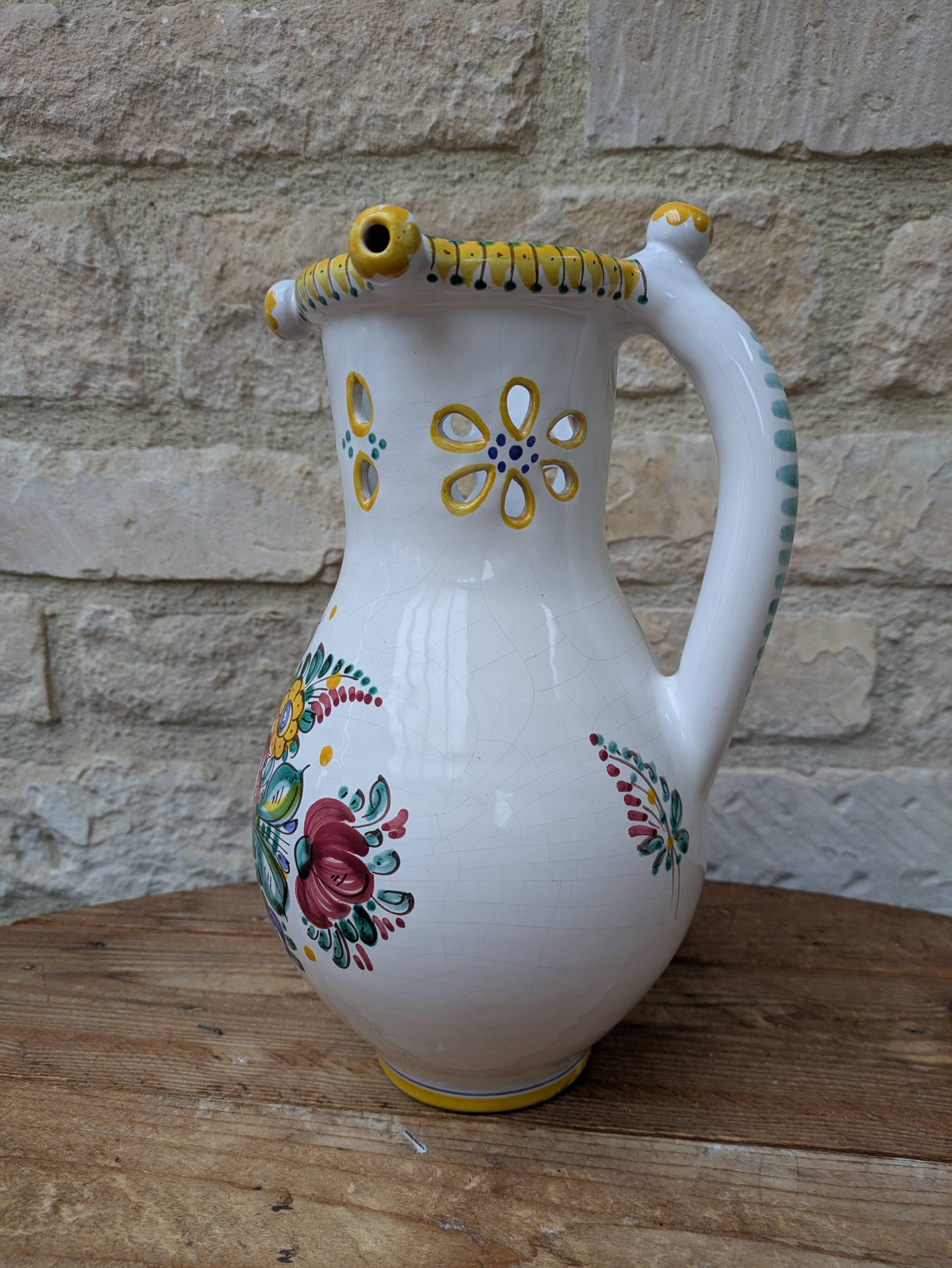 Ancien vase en terre cuite décor bouquet de fleur fait main