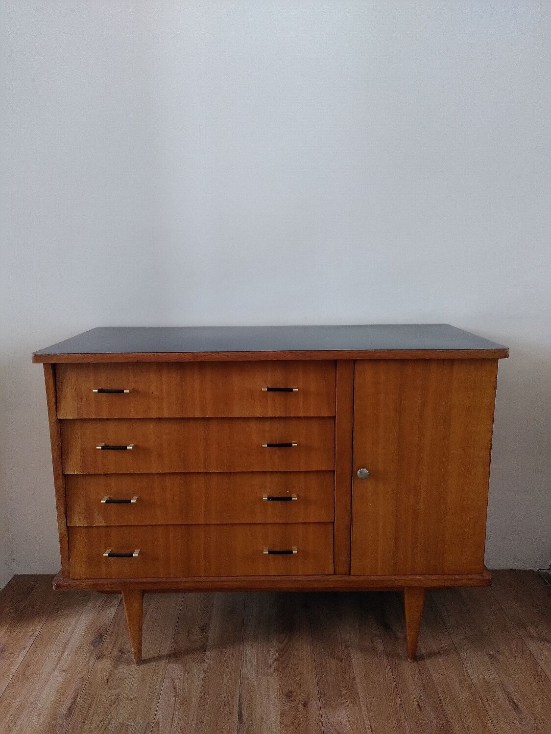 Vintage 1960s chest of drawers