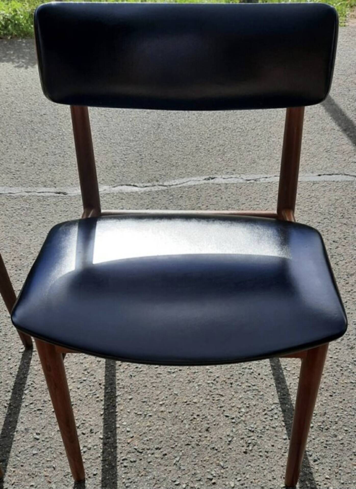 4 Scandinavian chairs in teak and black leatherette by Sven Chrobat Sax