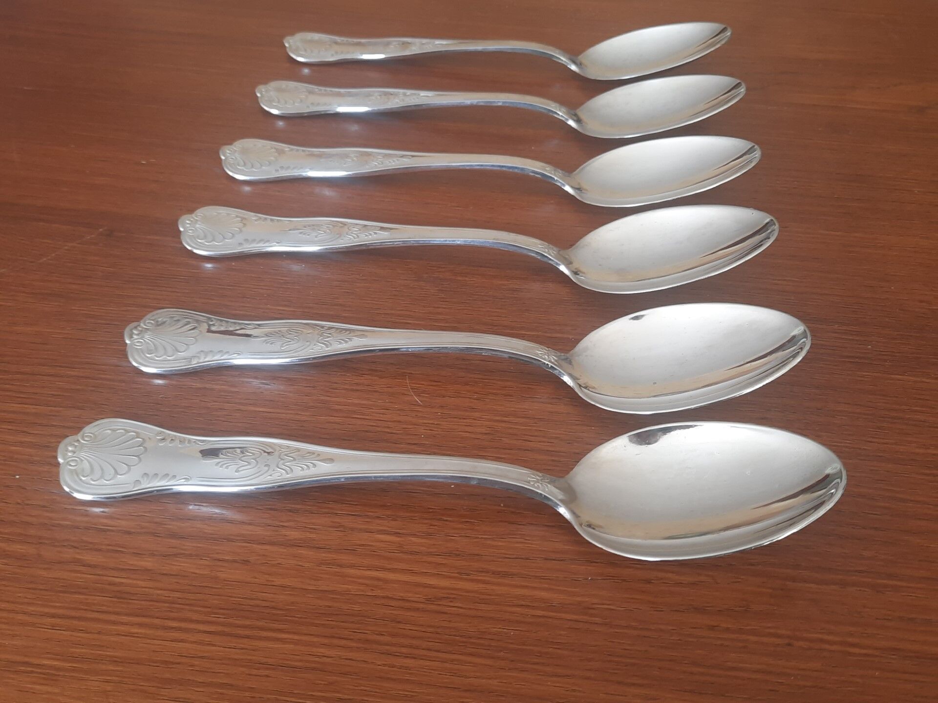 Set of 6 silver metal spoons