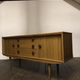 Vieille buffet milieu du siecle en teck design scandinave danois des années 70