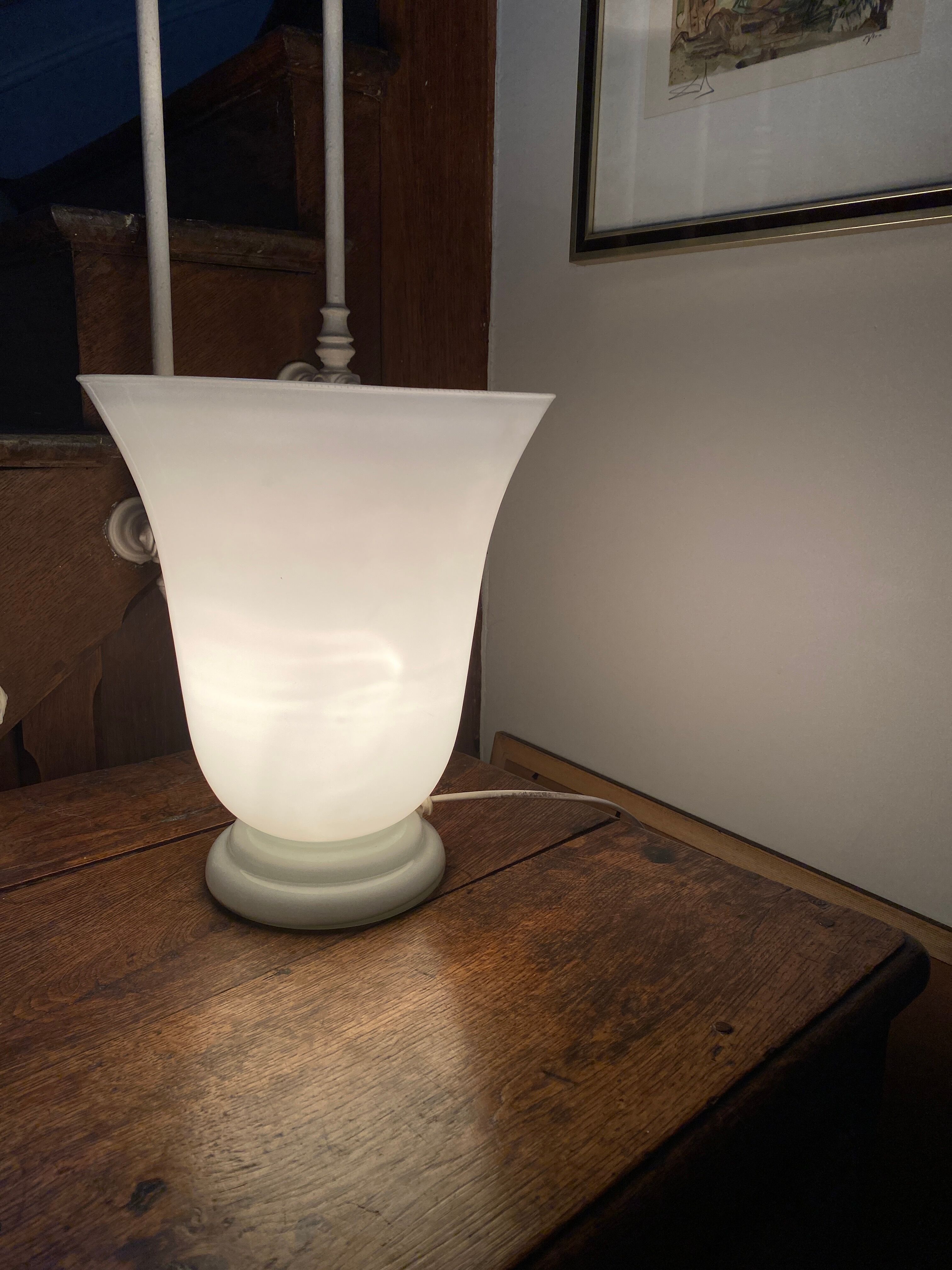 Opaline white lamp
