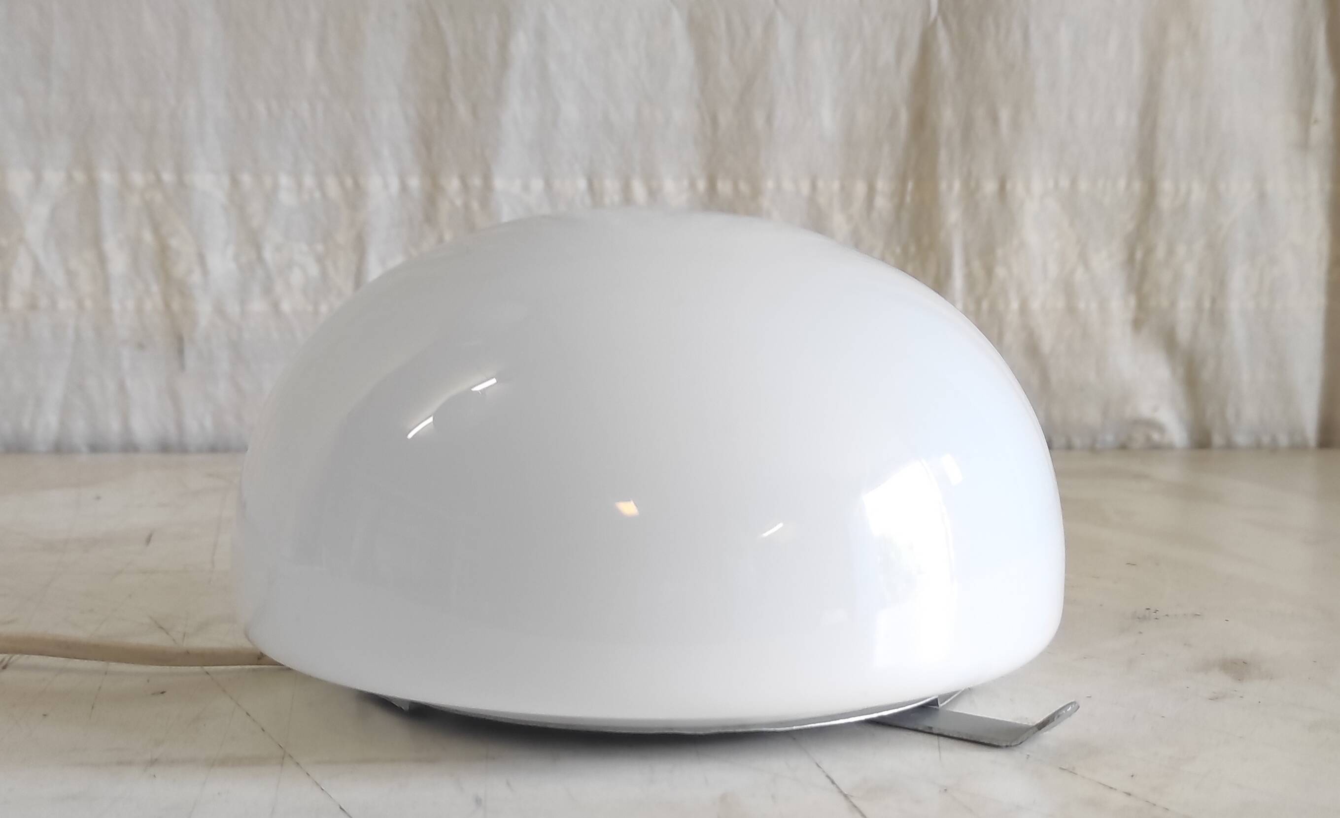 Plafonnier, applique globe opaline - mid. XXeme