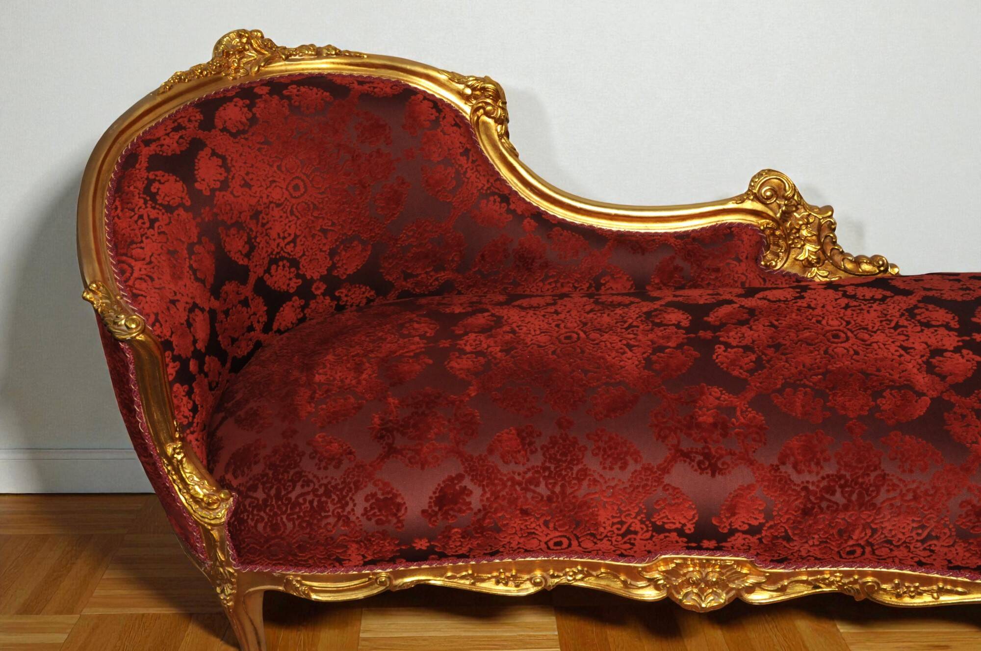Louis XV style bench, red and gold, carved beech wood and lace
