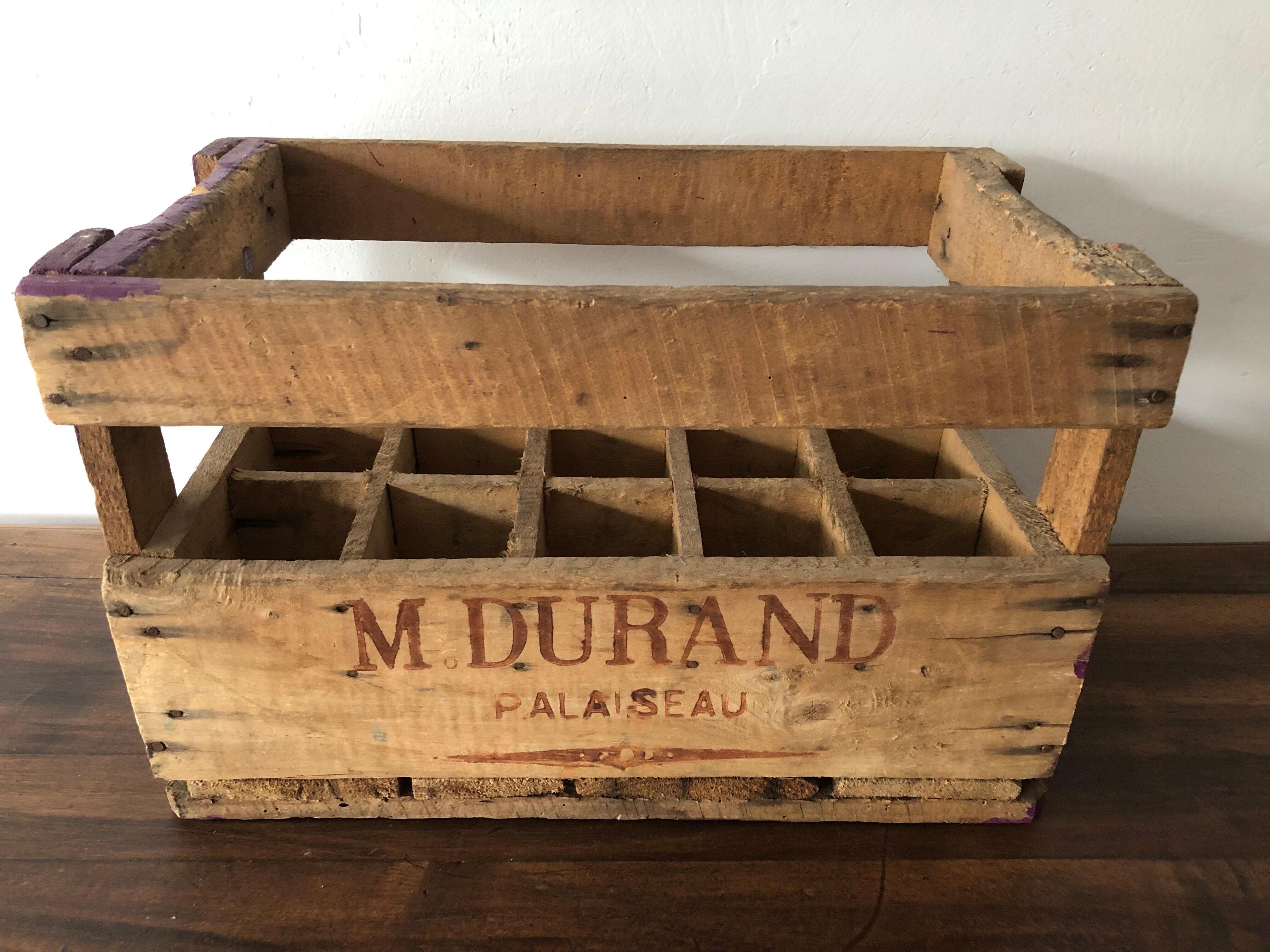 Wooden bottlebox