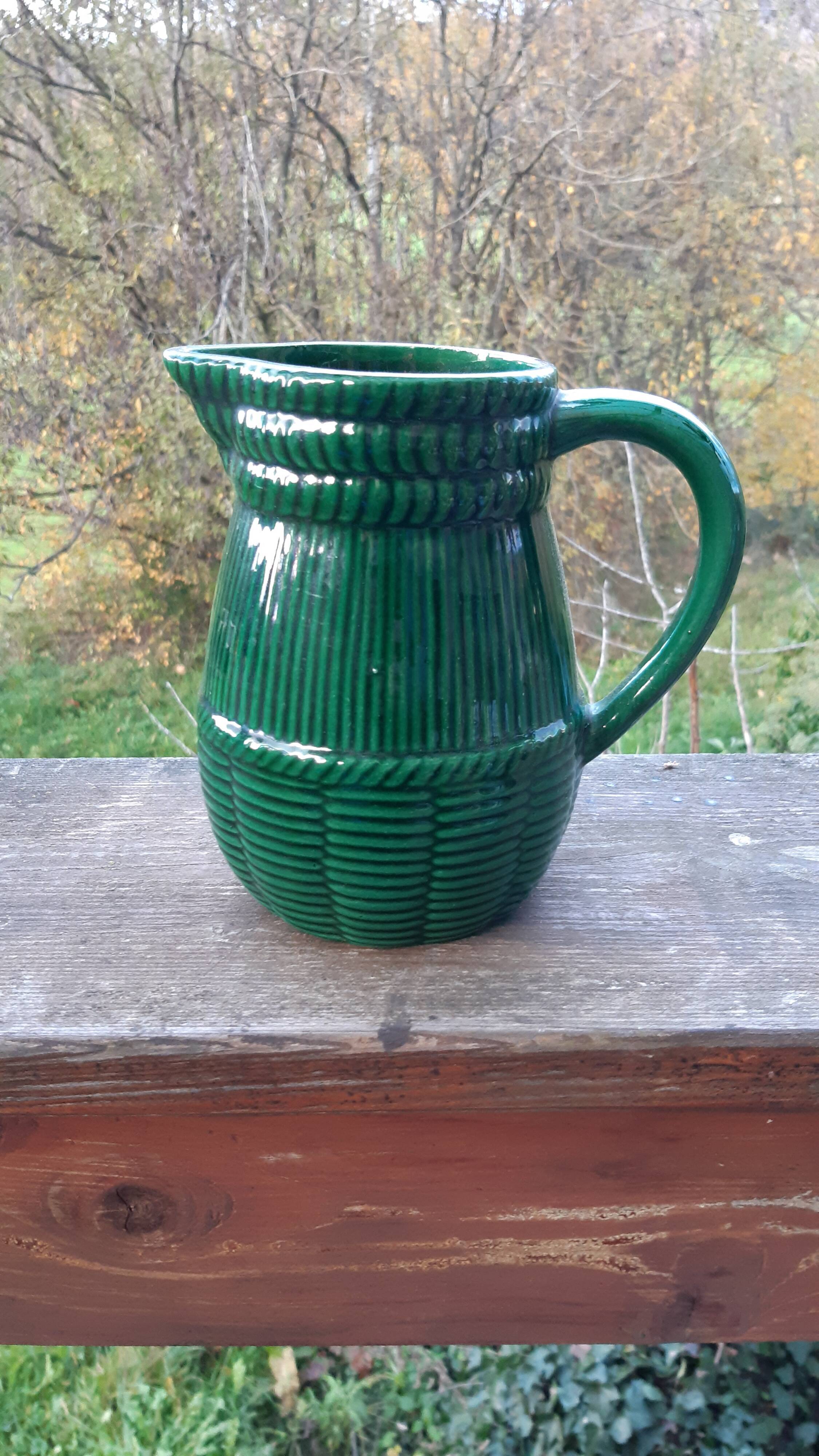 Pitcher slip Saint Clement.