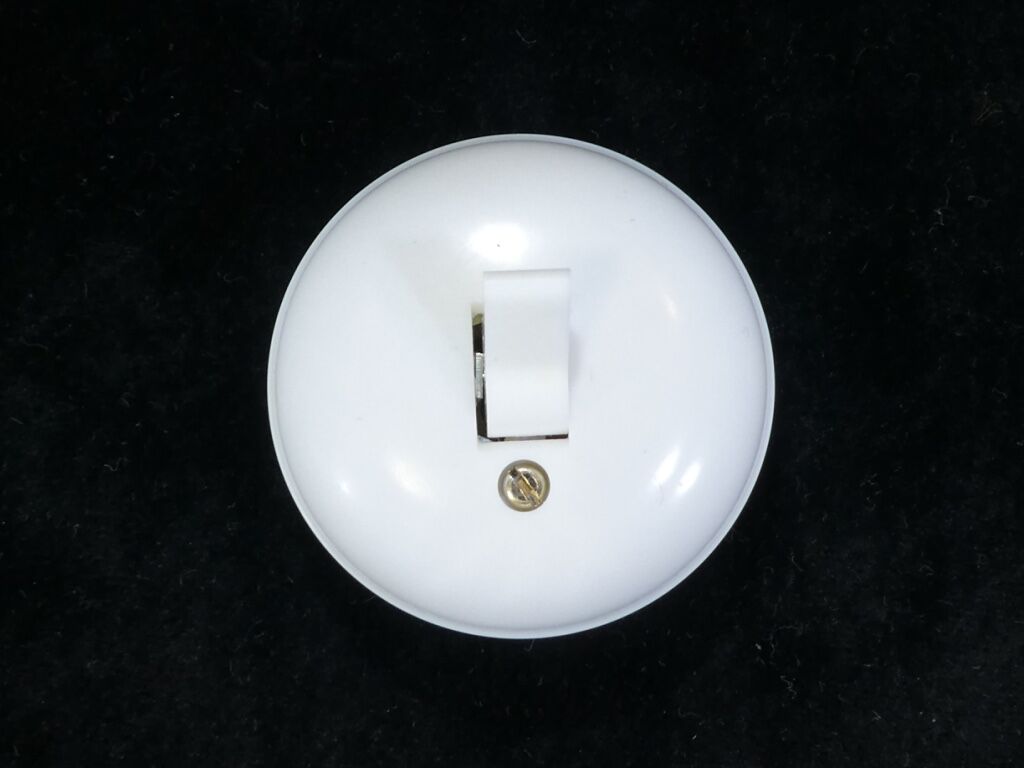 6 Old switches back and forth '' in vintage white plastic