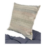Coussin artisanal en toile ancienne style Kilim