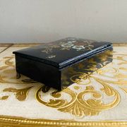 19th-century Chinese lacquer box, handmade motifs, coat of arms of PARIS