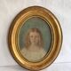 Portrait de jeune fille du 19e siècle, peinture à l'huile encadré en bois doré ovale