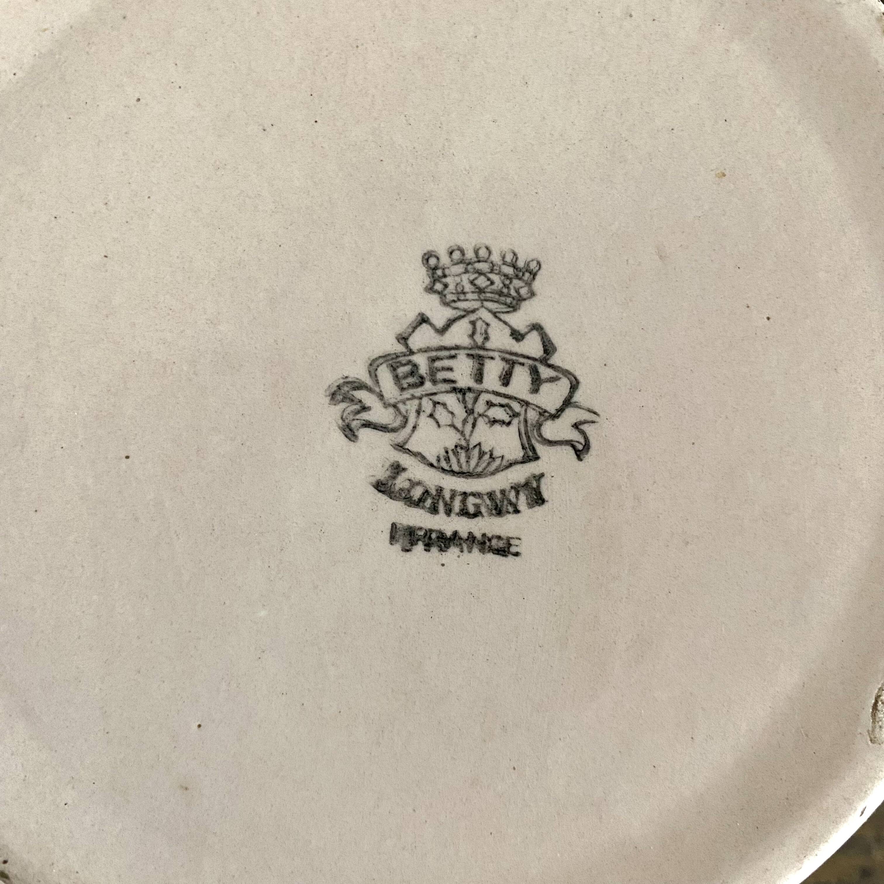 Longwy Betty model dinner plates