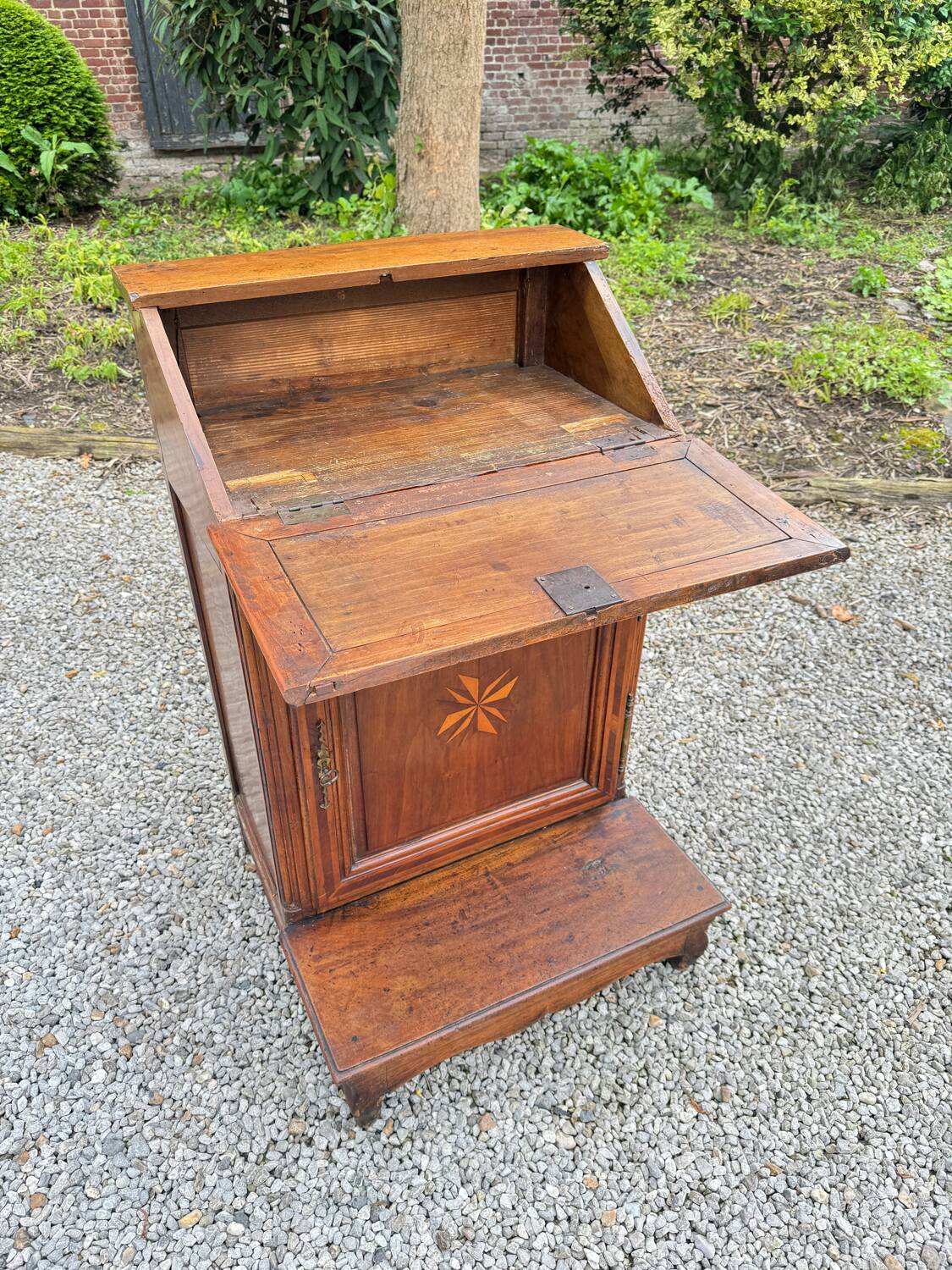 Oratory Furniture, Pray to God In Walnut And Marquetry Louis XIV Period XVIII Eme Century