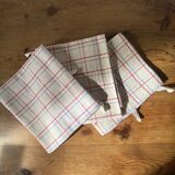 set of 3 large vintage checkered tea towels, new condition
