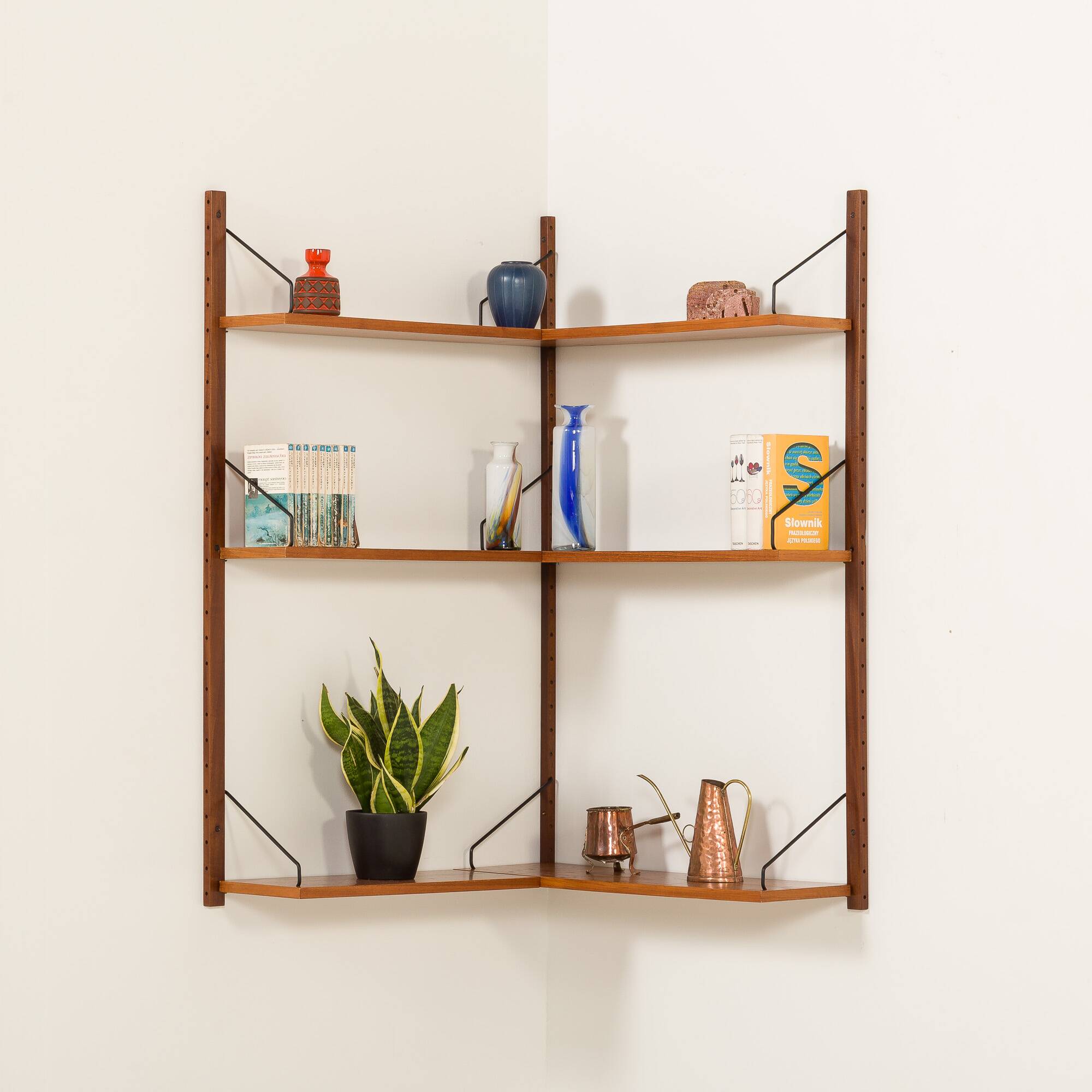 Poul Cadovius corner shelving unit for Cado, 1960s
