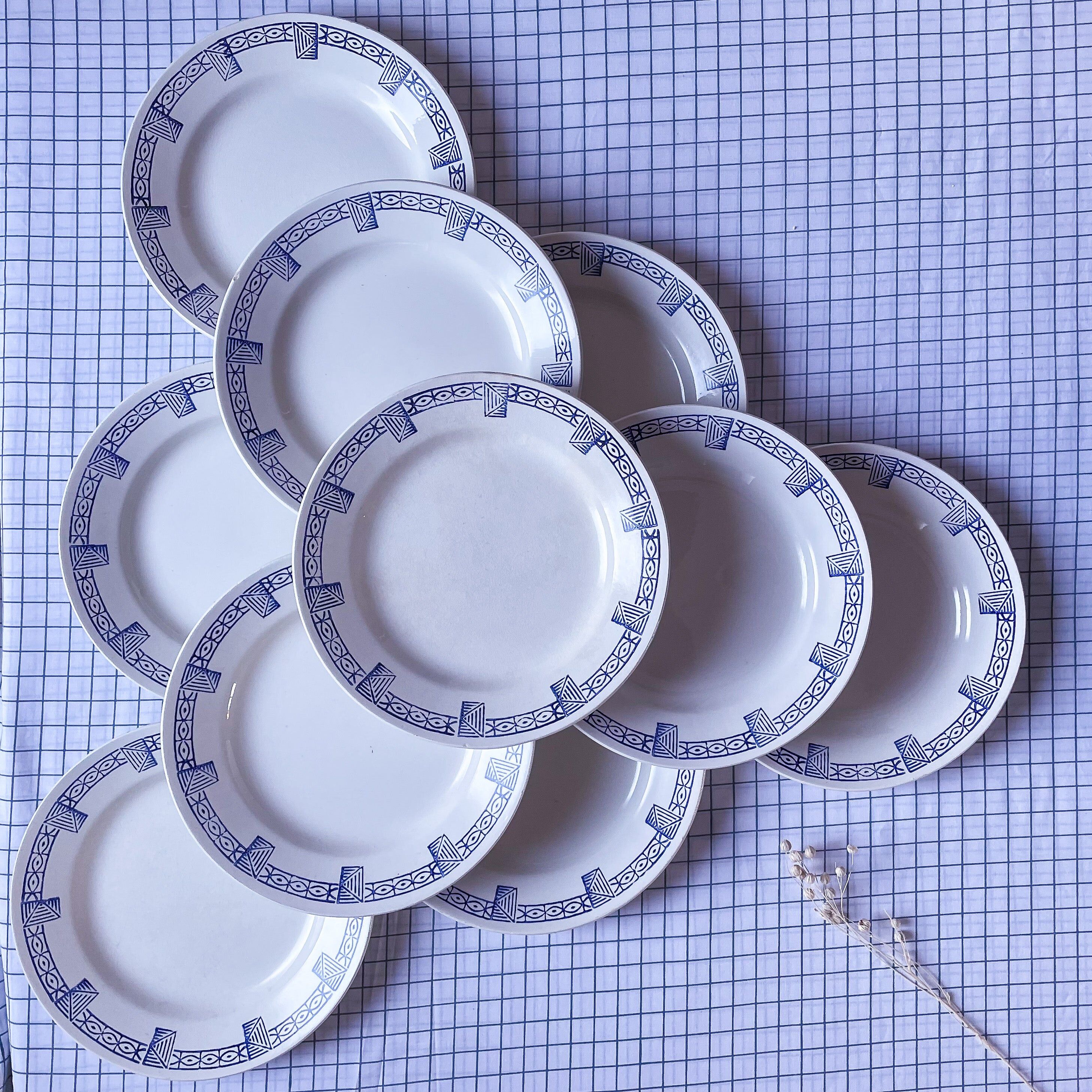 10 flat plates GIEN model Lorris