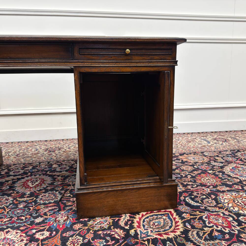 RAC Classic English Chesterfield Desk Brown Leather