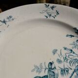 Mignon plates in Longwy earthenware