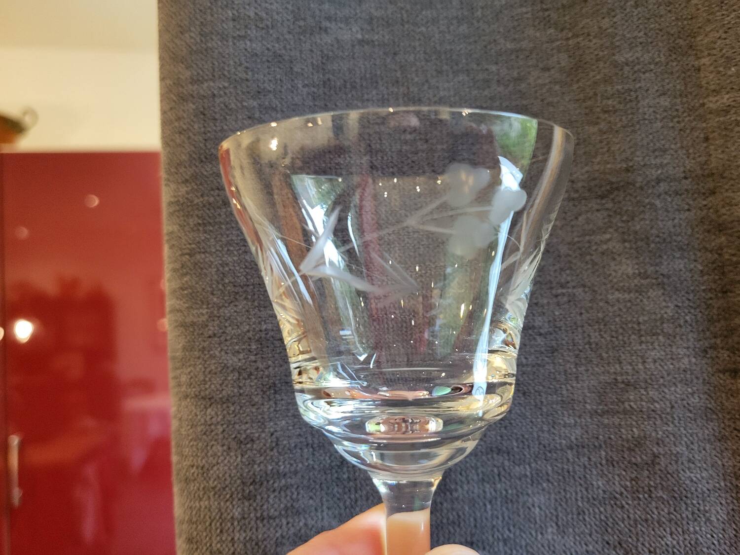 12 crystal wine glasses engraved with floral patterns