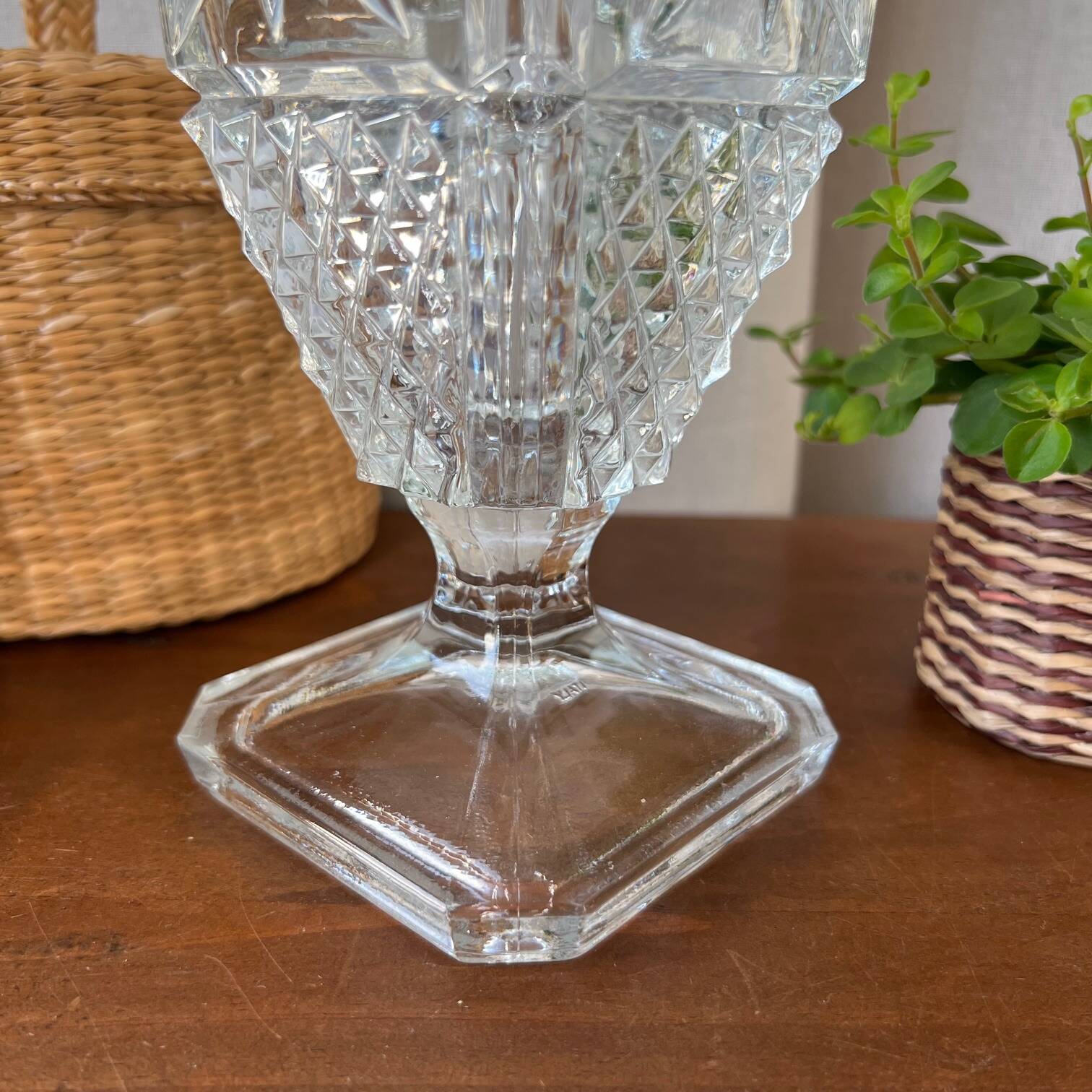 Vase en verre taillé, années 50