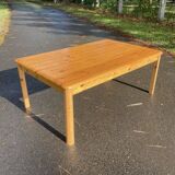 Rectangular coffee table in solid pine wood.