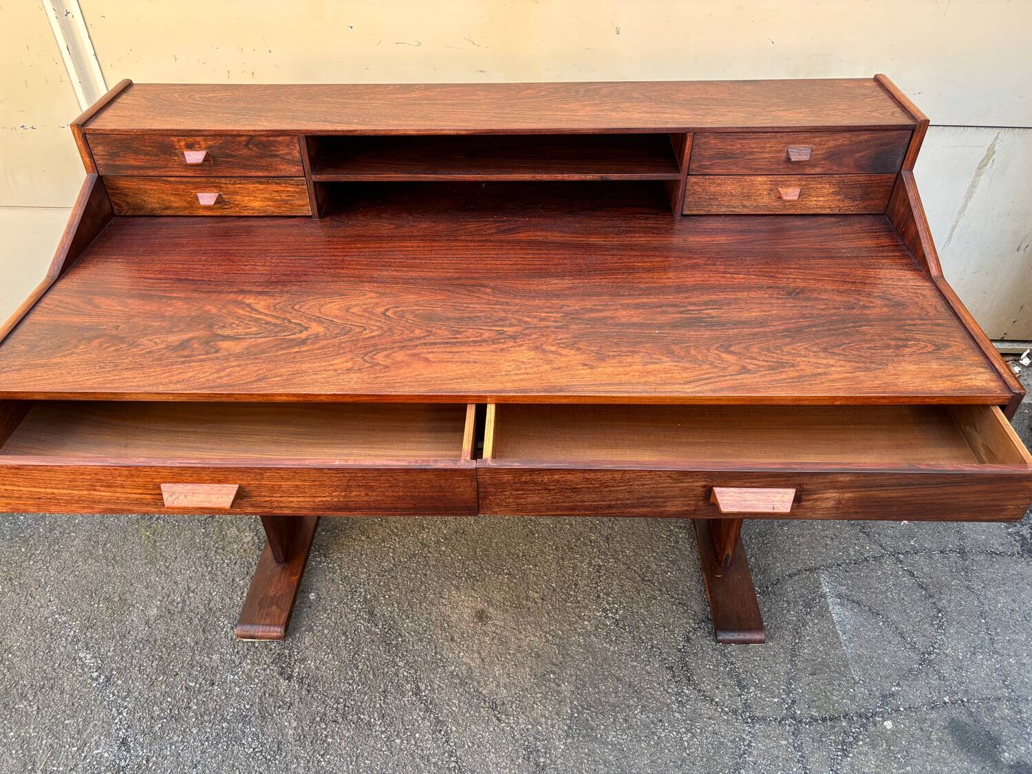 Bureau en palissandre années 60