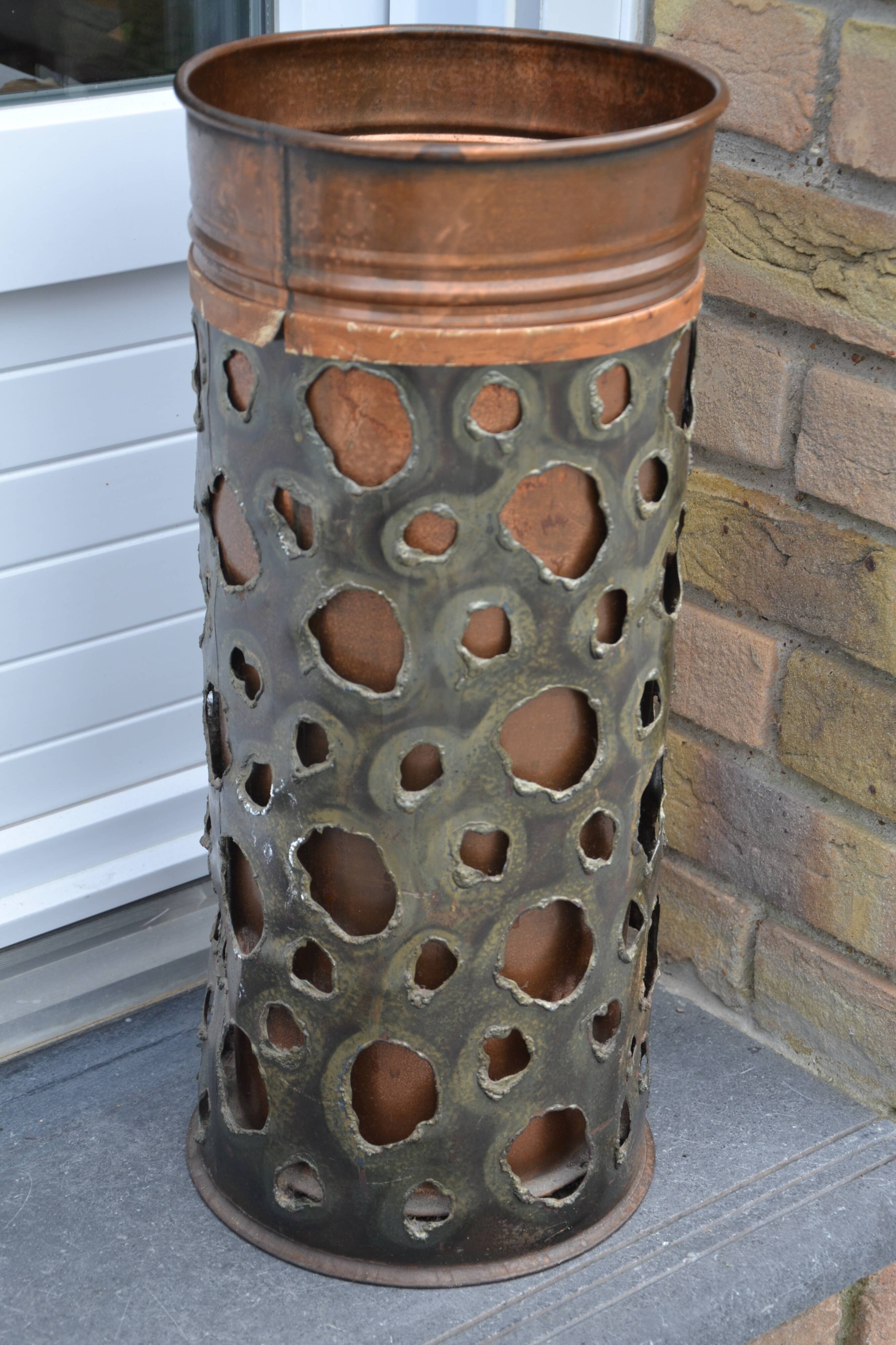 Vintage umbrella stand Sara Italy "copper blade"